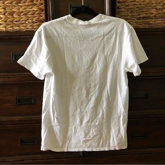 Jurassic World white short sleeve graphic tee in size L - Picture 2 of 6